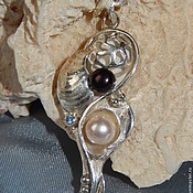 Triskele Amulet .Silver, gold, black agate, beryl