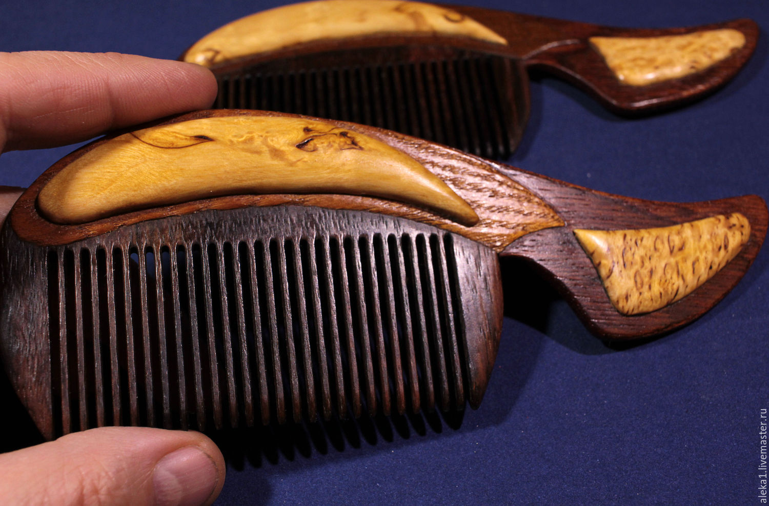 Wooden comb is made of rosewood and mahogany купить на Ярмарке