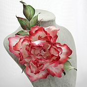 Украшения ручной работы. Ярмарка Мастеров - ручная работа Rose brooch made of silk. Handmade.