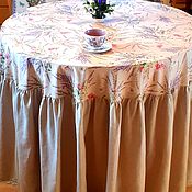 Чайная скатерть  "Посиделки" - 90 см.вышивка крестиком