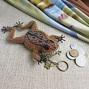 Сумки и аксессуары handmade. Livemaster - original item Coin holders: Brown Beaded Frog. Keychain coin. Handmade.