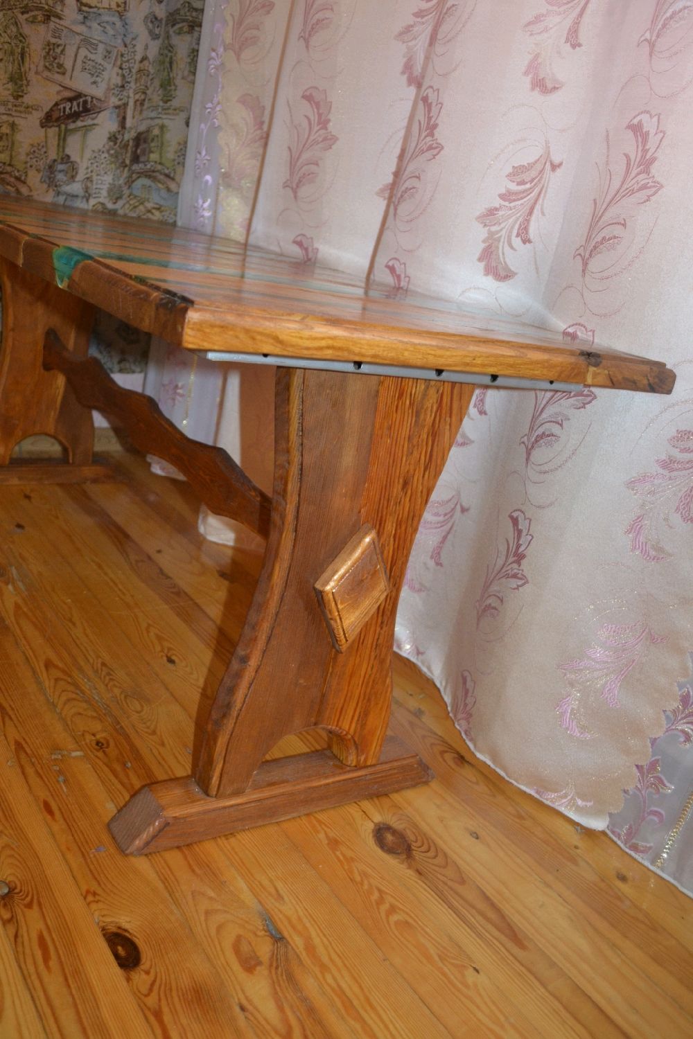 Журнальный столик деревянный с эпоксидной смолой