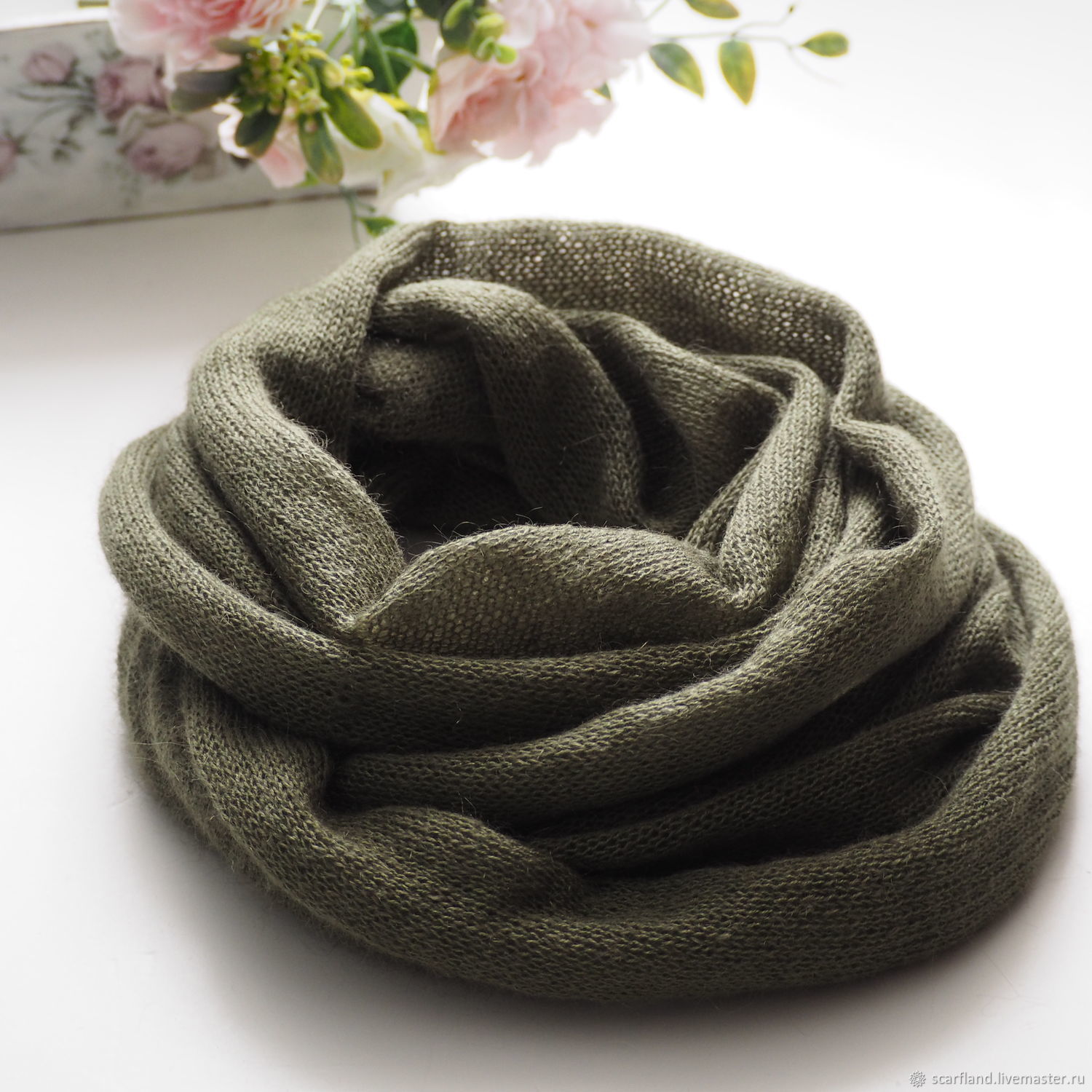 Снуд вязаный в два оборота из мохера хаки – купить онлайн на Ярмарке ...