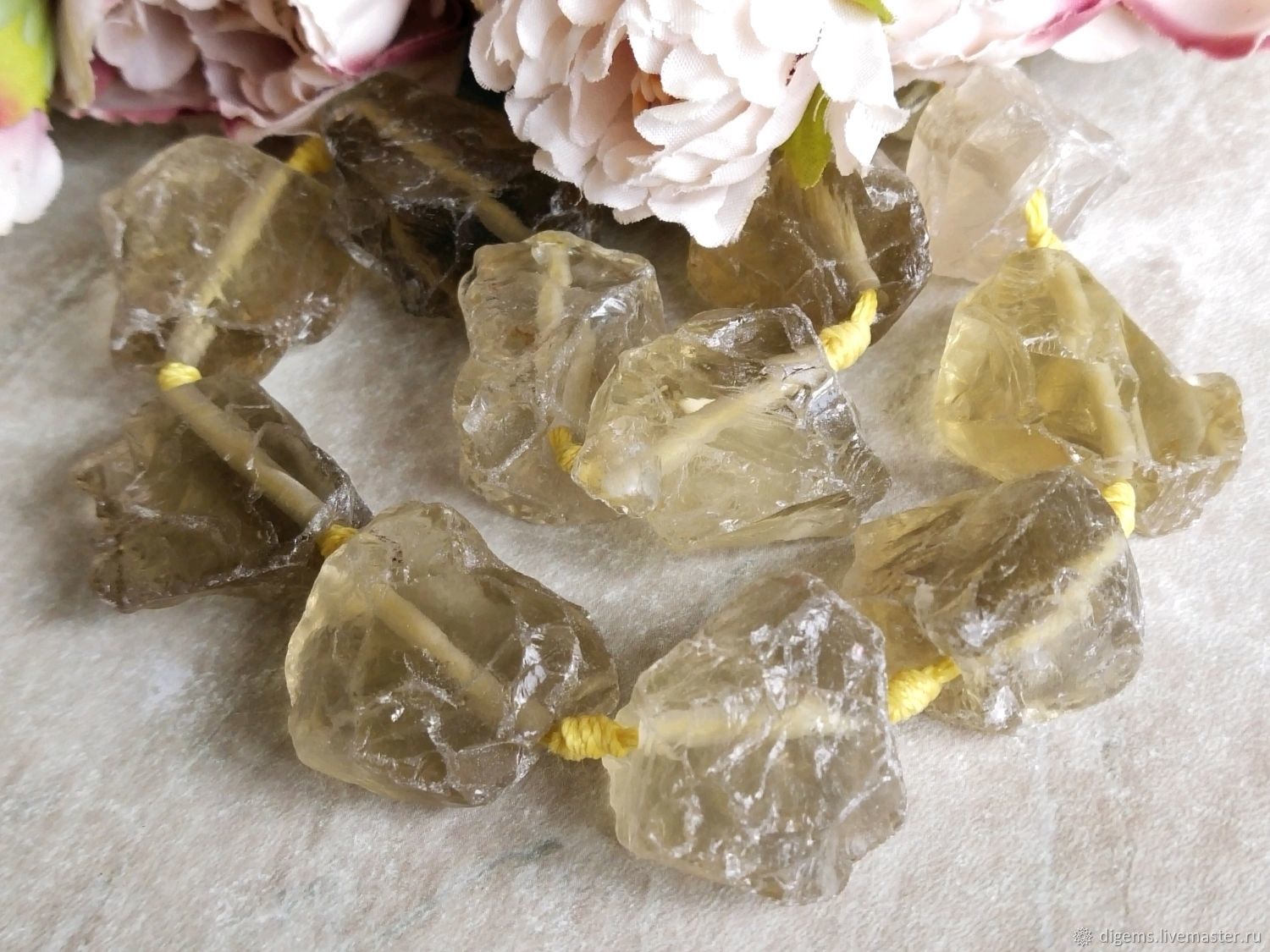 Лимонный топаз натуральный необработанный в интернет-магазине на ...