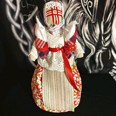 традиционная белорусская кукла мотанка крупным планом