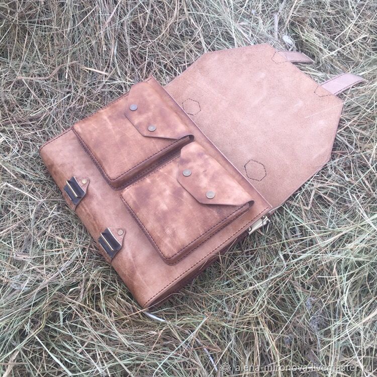 Кожаный портфель