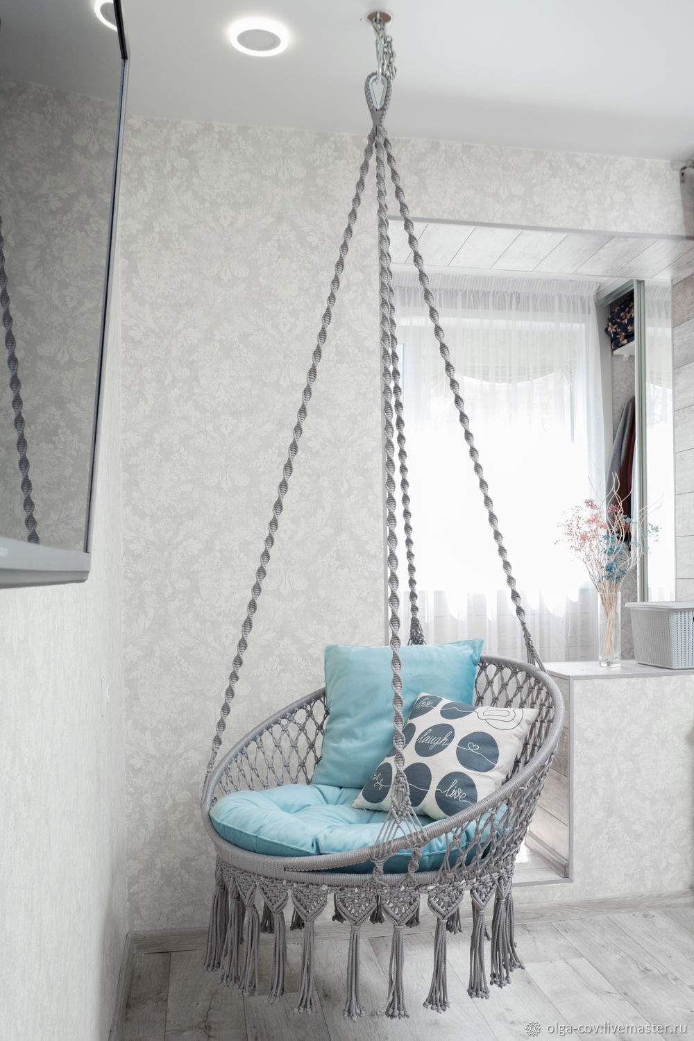 Подвесное кресло в интерьере: уютный и стильный элемент мебели