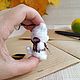 Миниатюрная вязаная игрушка белый котик, рыжий кот. Амигуруми куклы и игрушки. Лёлики. Броши из шерсти Ольги Деркун. Ярмарка Мастеров.  Фото №6