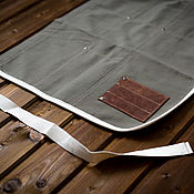 Workshop denim apron with leather straps