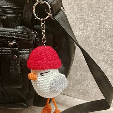 Куклы и игрушки ручной работы. Ярмарка Мастеров - ручная работа Чайка, вязаный брелок.. Handmade.