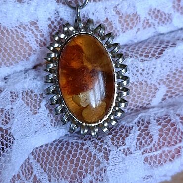 Винтаж ручной работы. Ярмарка Мастеров - ручная работа Винтаж: Кулон  янтарь. Handmade.