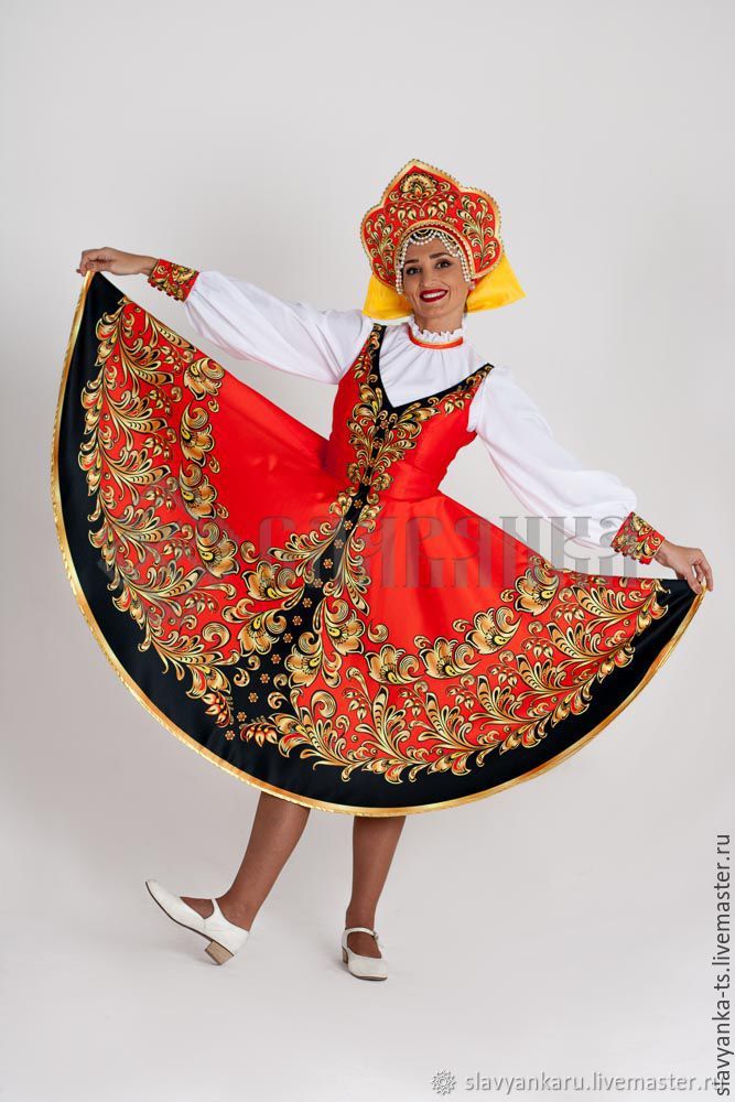 Русский народный сценический костюм женский