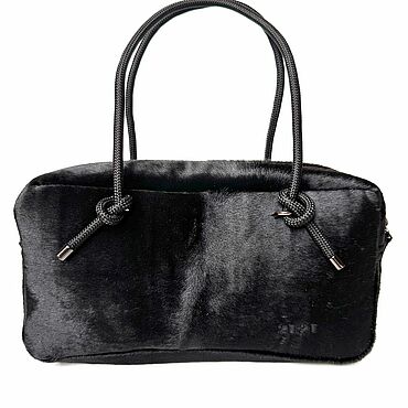 Сумки и аксессуары ручной работы. Ярмарка Мастеров - ручная работа Сумка-багет Black Fur. Handmade.