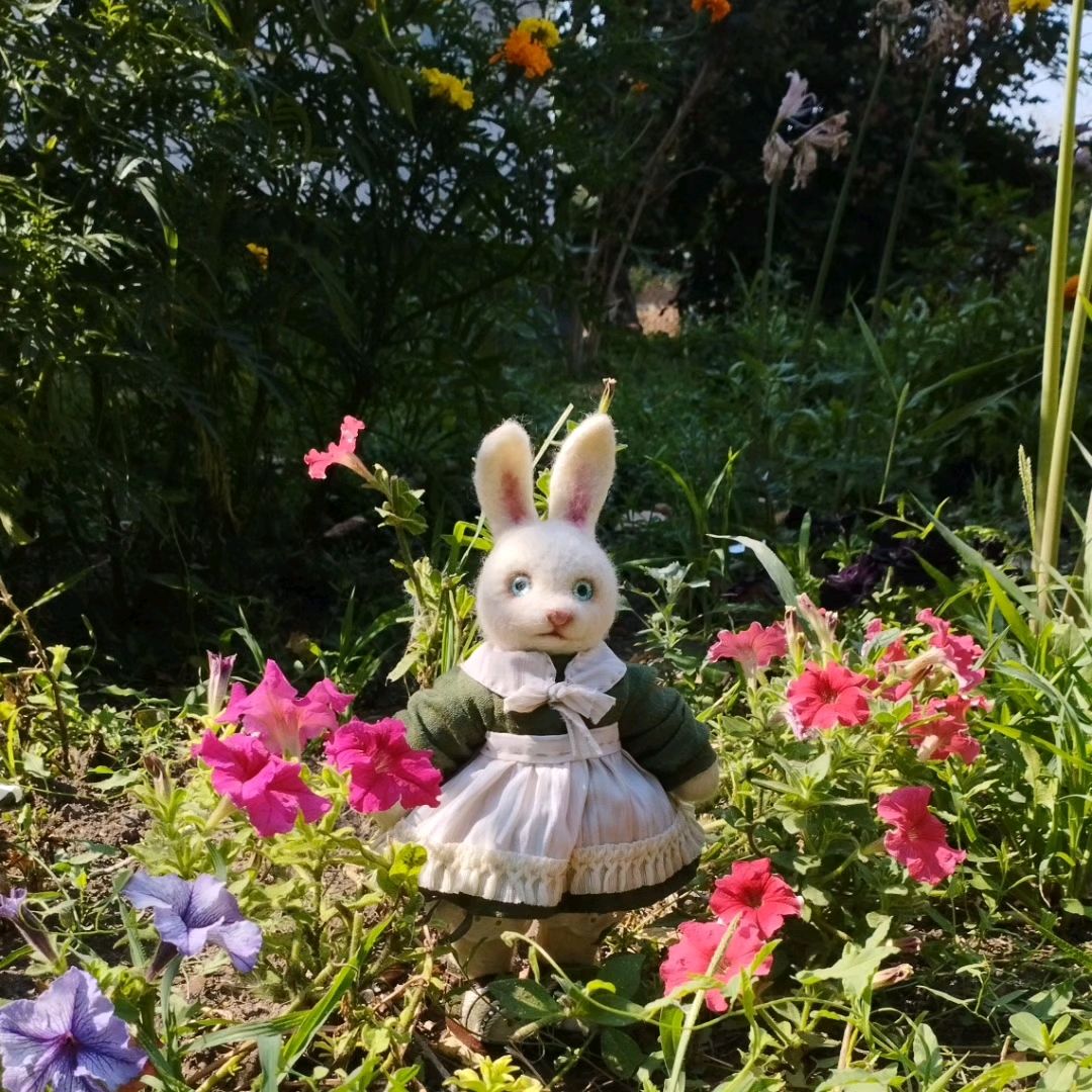 Зайка из сказочного леса игрушка валянная из шерсти в интернет-магазине ...