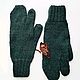 Трехпалые варежки из альпаки зеленые. Варежки. pugovica.tricot. Интернет-магазин Ярмарка Мастеров.  Фото №2