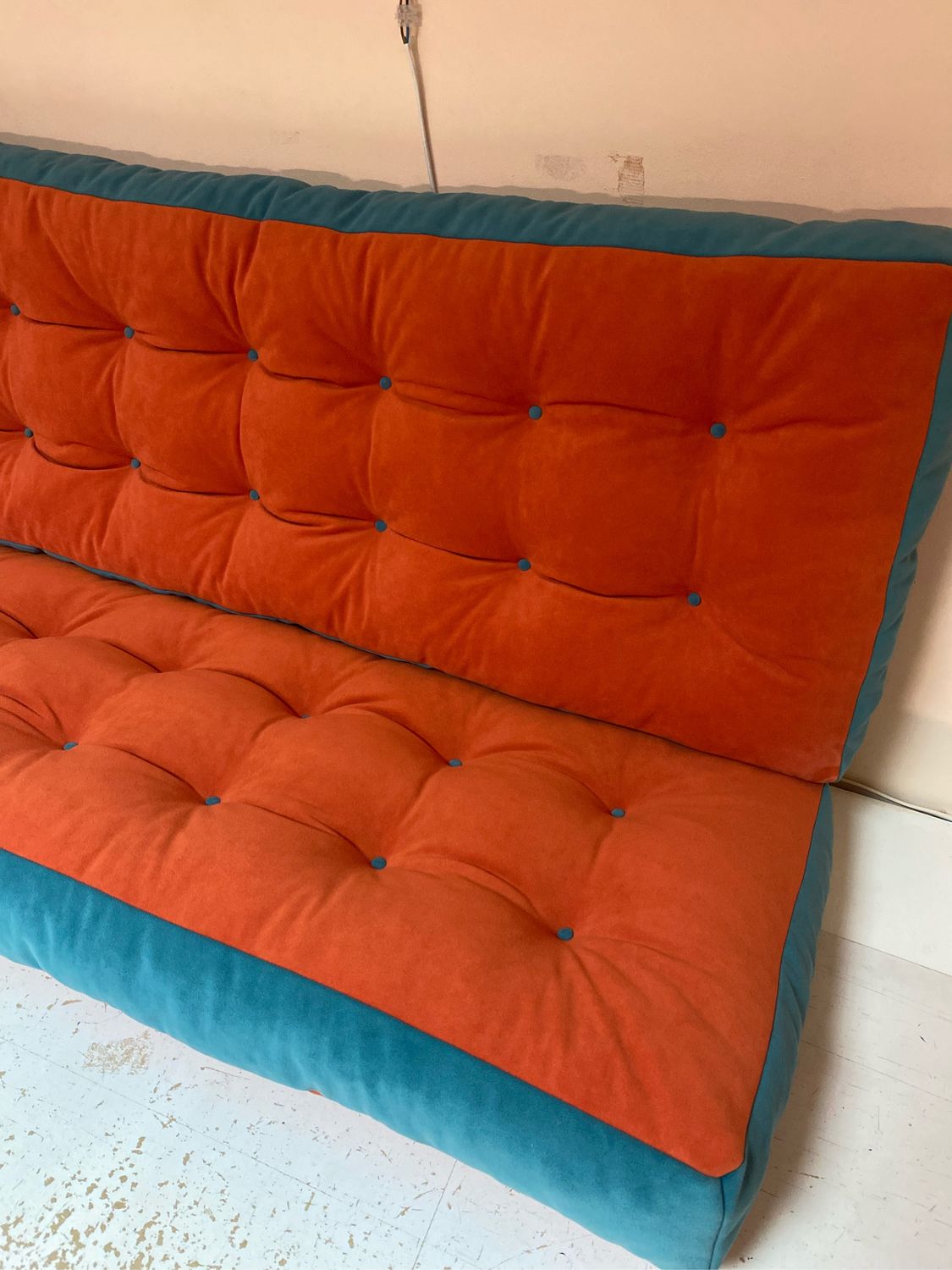 Подушки для синего дивана