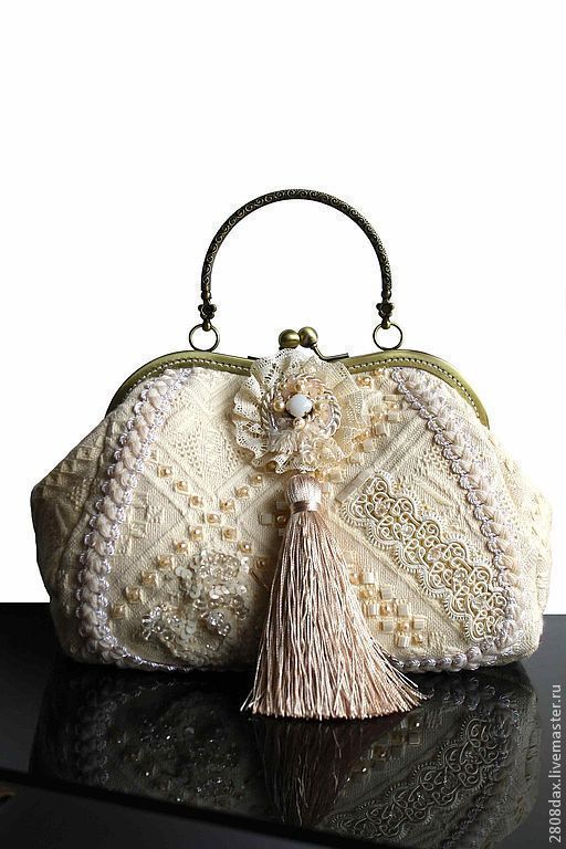 In Our Closet: Victorian Carpet Bag - The Emerald Palate