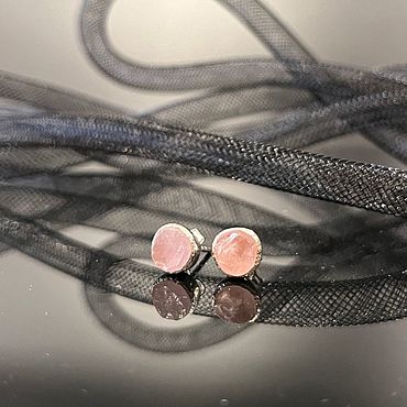 Украшения ручной работы. Ярмарка Мастеров - ручная работа Розовый кварц неограненный - серьги-гвоздики 8-9 мм. Handmade.