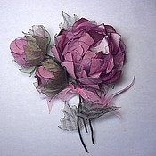 Brooch: Cloud Rose Bouquet Handmade Flowers Fabric Genuine Leather