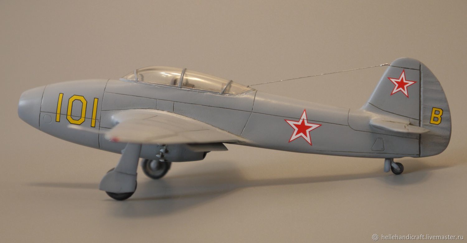 Сборная модель як 1. Як-9у 1/72 модель. 72285 Amodel 1/72 биплан dh60x. Як-9 в 1/72. Model 1/72 Yak-25.