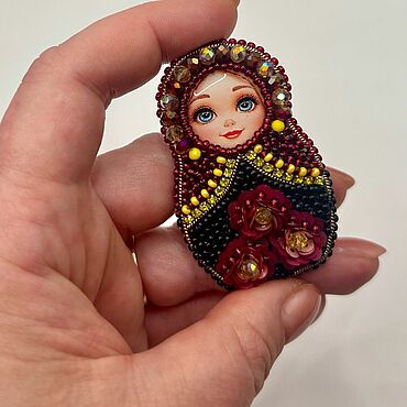 Украшения ручной работы. Ярмарка Мастеров - ручная работа Брошка-матрешка 2. Handmade.