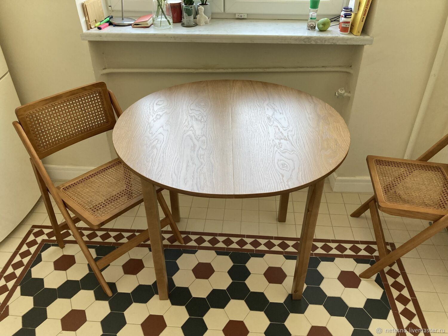 стол для кухни круглый или квадратный