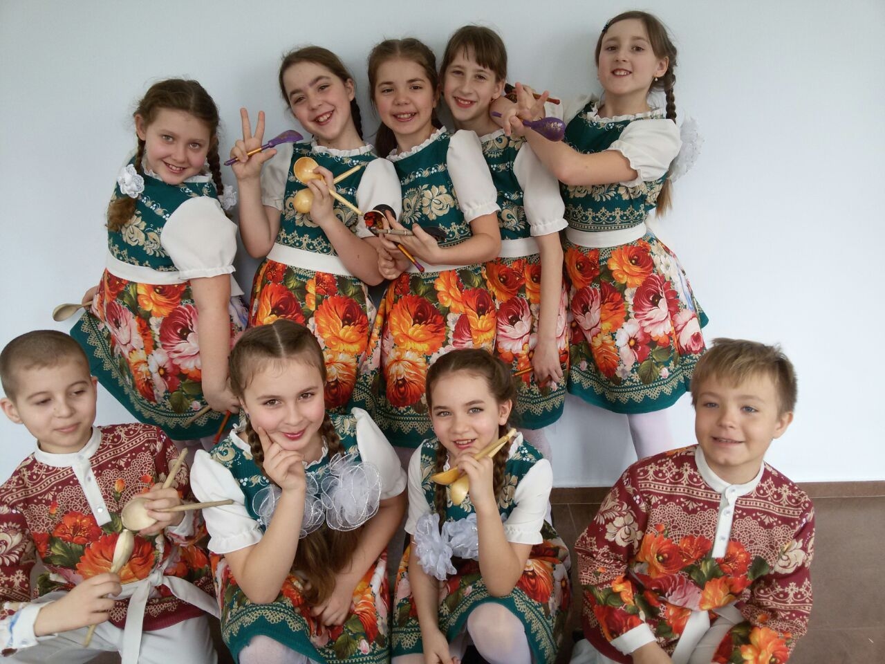 Детям на выступление шила под заказ