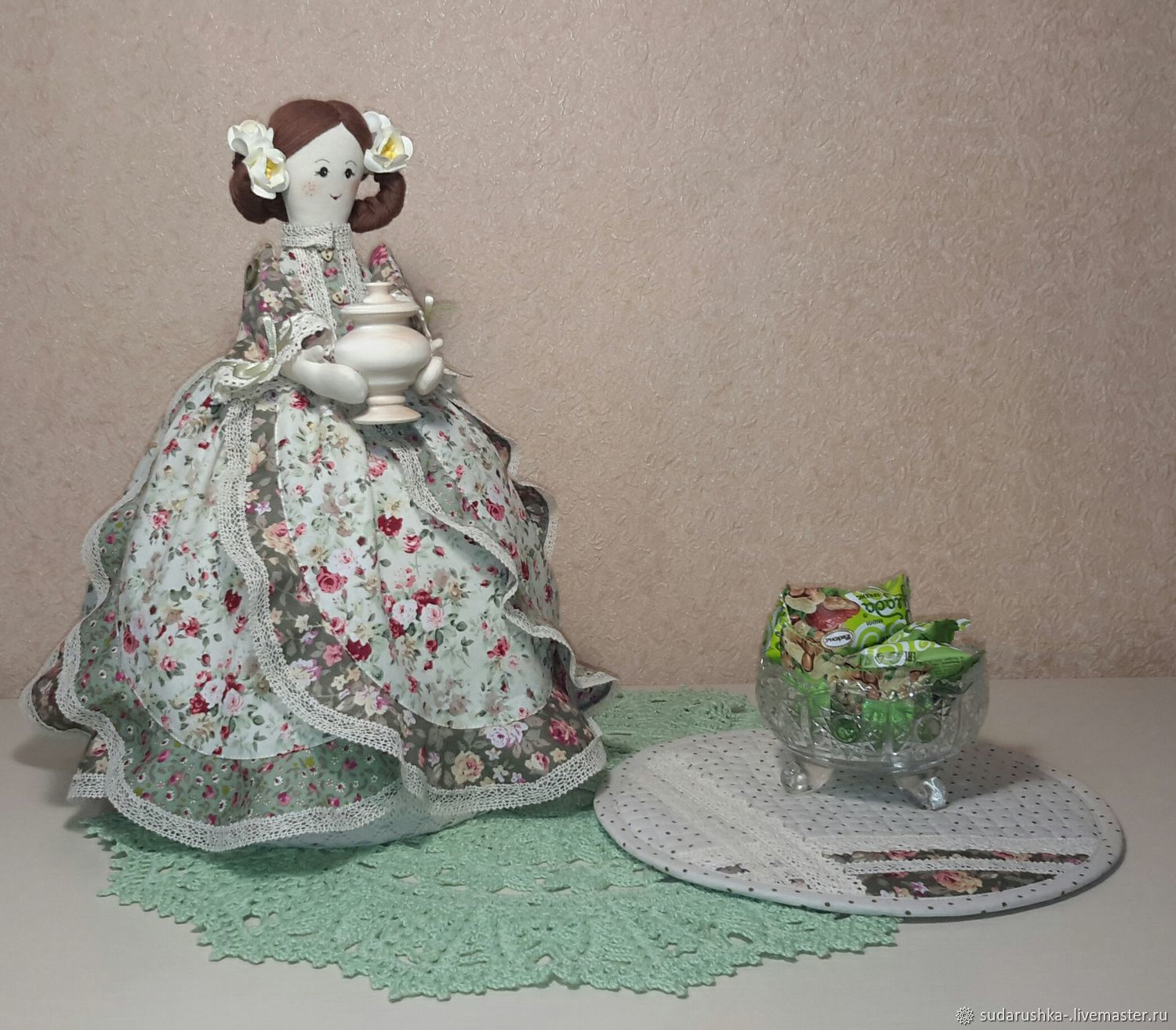Кукла на чайник своими руками