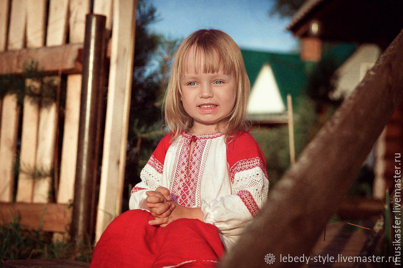 Russian baby. Как выглядят русские дет. Русский ребенок и евриеныш. Дети в русских нарядах хэштег. Ребенок в русской рубахе думает.