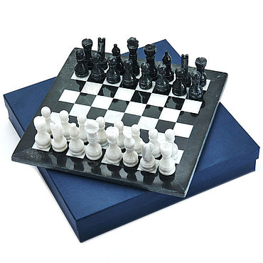 Подарочные шахматы из камня