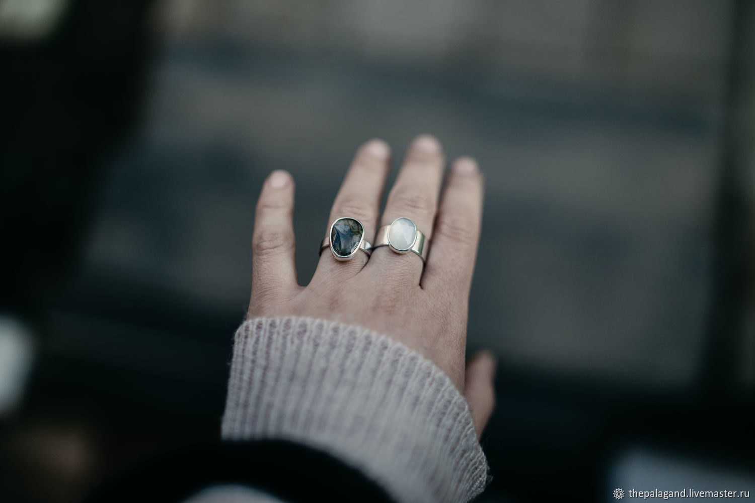кольца серебряные блестящие. кольца темрюк. кольцо луна. кольца темрюк. обручальные кольца с текстурой.