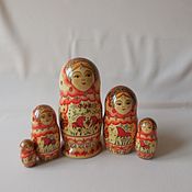 Five-person matryoshka doll.Sashenka. Mezen painting