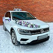 Свадебные украшения на машину в фиолетовом цвете № 43