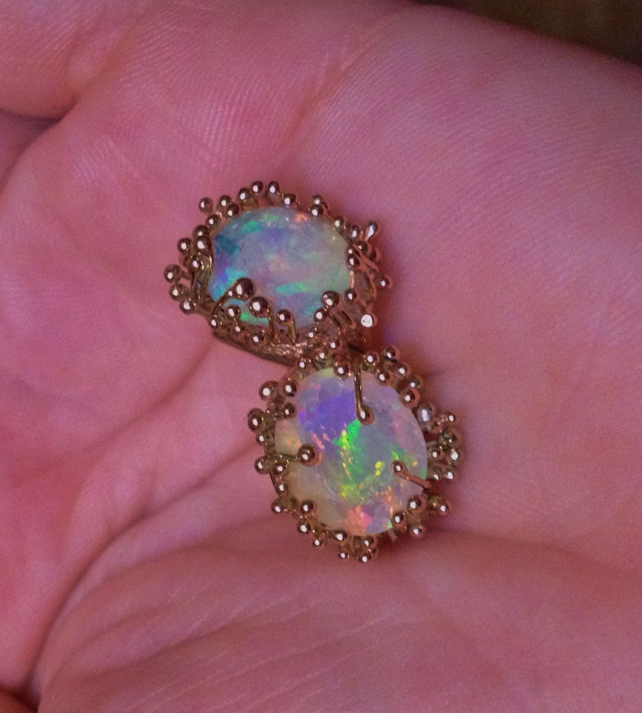 перстень с опалом женский. опал ювелирные изделия. болдер опал в украшениях. кольцо с австралийским опалом. золотое кольцо с эфиопским опалом.