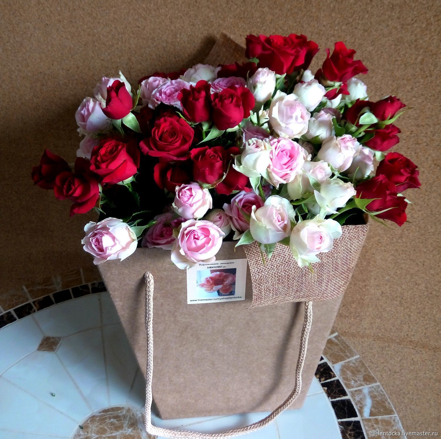 Красивые букеты цветов в упаковке фото