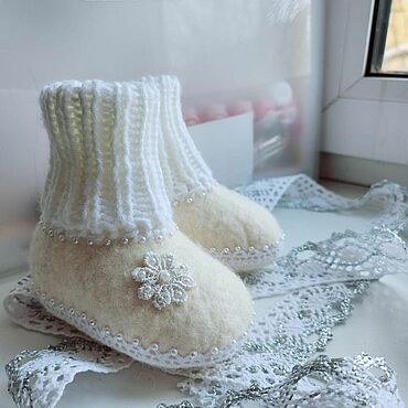 Обувь ручной работы. Ярмарка Мастеров - ручная работа Валенки белые пинетки.. Handmade.
