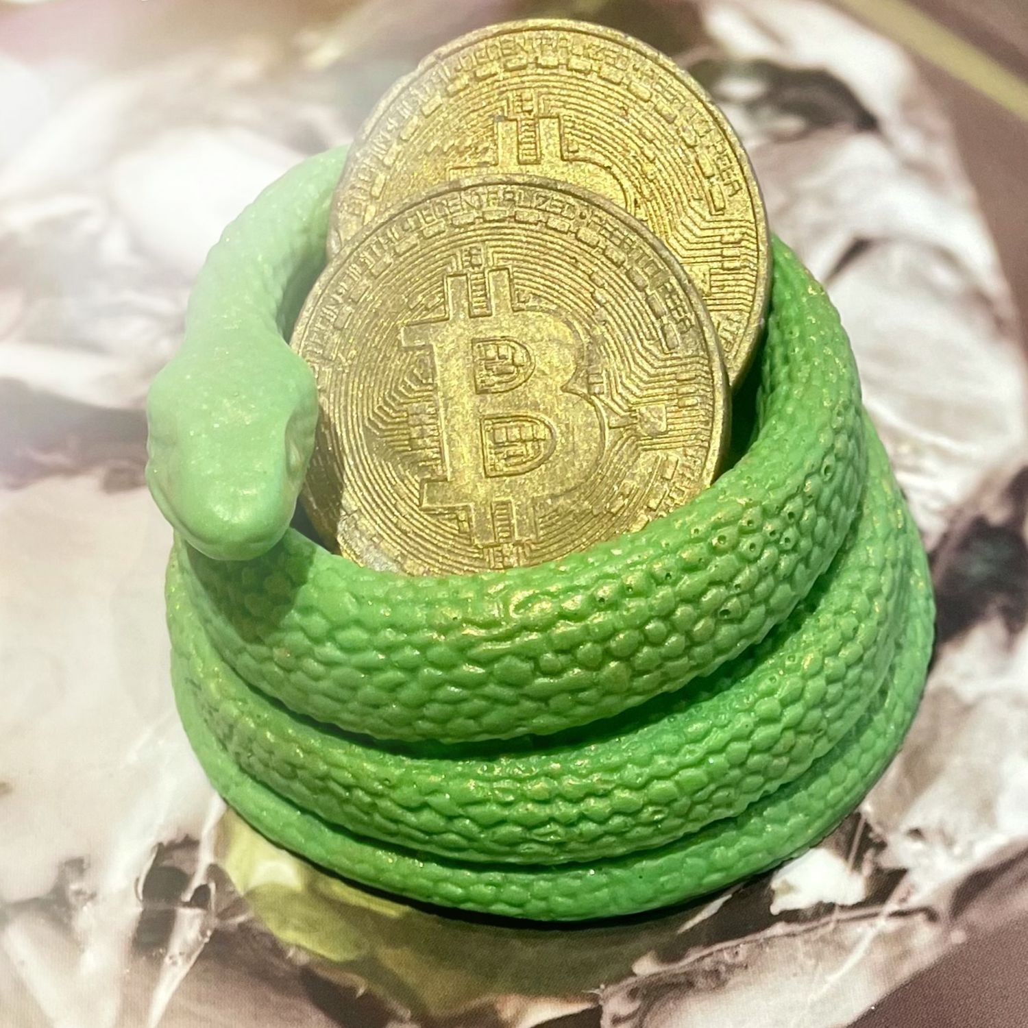Подарочный набор мыла «Змея с биткоинами» в интернет-магазине Ярмарка ...