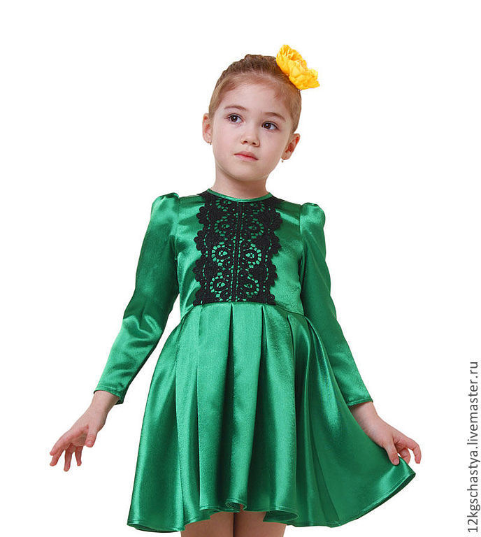 Детское атласное платье