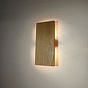 Деревянный настенный светильник ручной работы Olav