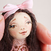 Елочная игрушка маленькая куколка. Авторская текстильная кукла ручной