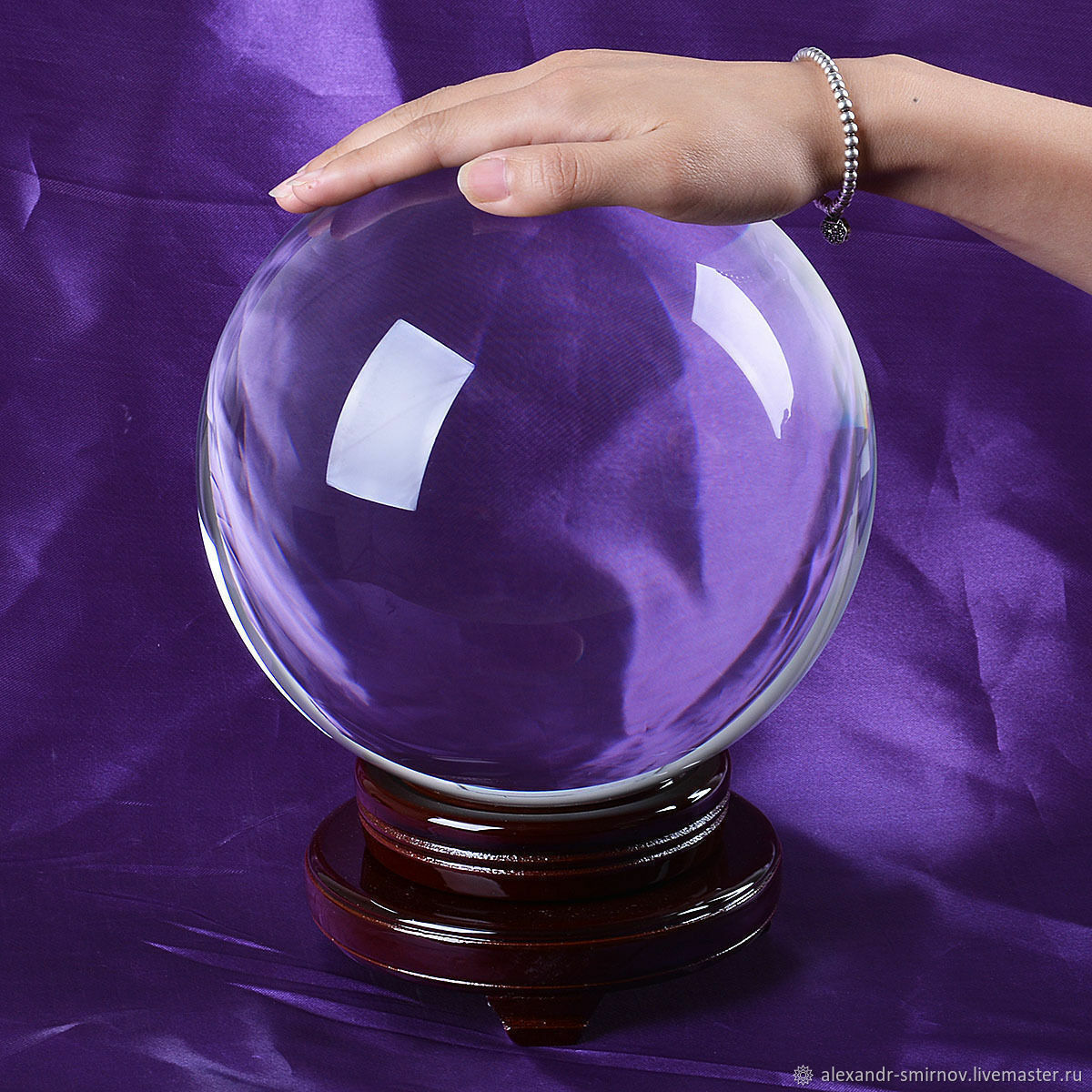 Шар стекло купить. Кристалл Болл магический. Хрустальный шар - Хрустальный шар. Кристальный кварц шар. Хрустальный шар 200мм.