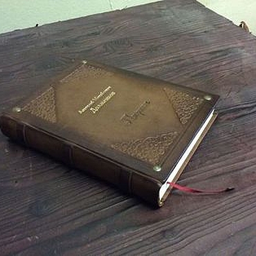 Сувениры и подарки ручной работы. Ярмарка Мастеров - ручная работа Книга кожаная именная для рукописных стихов. Handmade.
