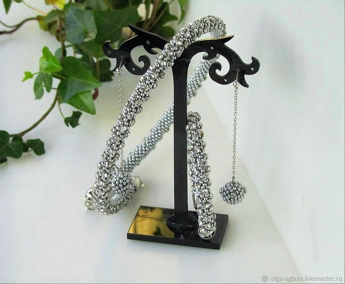 Украшение 2. Украшения для женщин. Бриллиантовый аграф императрицы. Парюра екатерины 2. Бант-склаваж императрицы елизаветы.