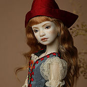 Шарнирная фарфоровая кукла "Девочка в красном"