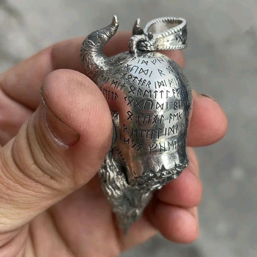 Серебро головы. Застежка для браслета медведь. Подвеска ангел, серебро. Голова кабана серебро. Подвеска волк.