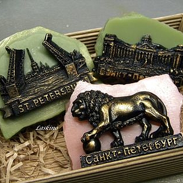 шоколадный набор. необычные городские часы. мыло ручной работы milotto мотоцикл. фигурное мыло ручной работы виды петербурга купить. ручной работы санкт петербург.