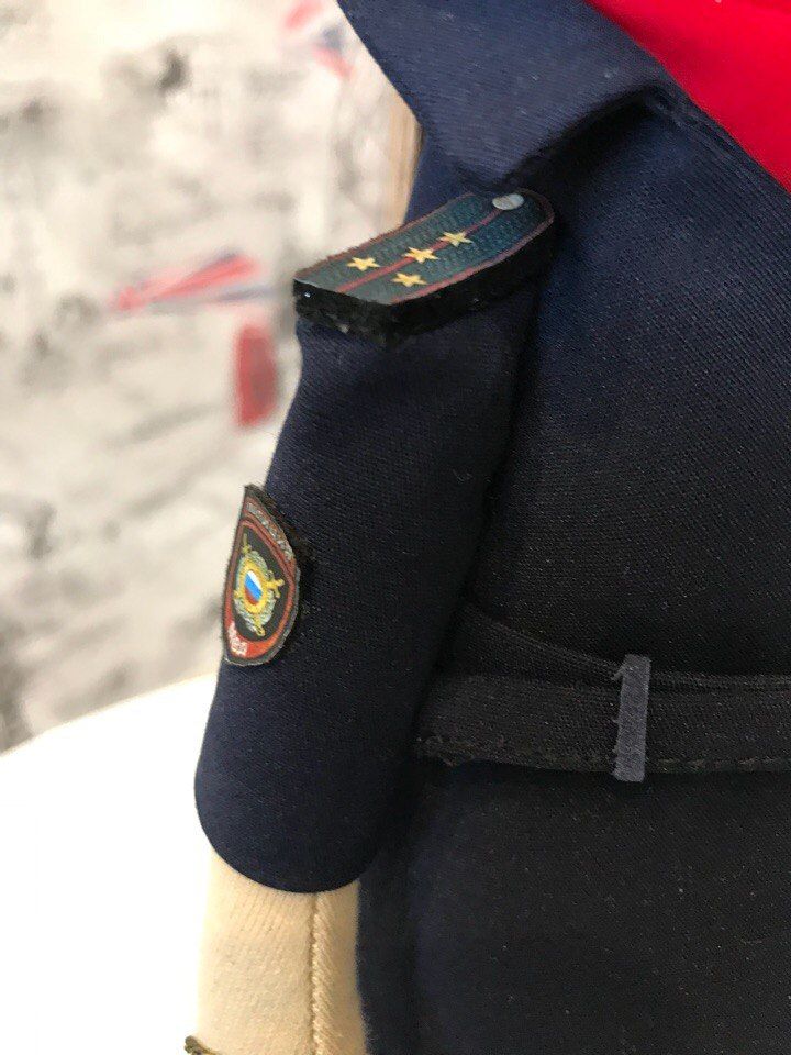 * Размер: 28 см
 