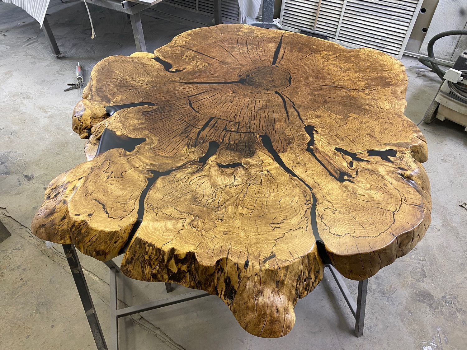 стол из дерева финский
