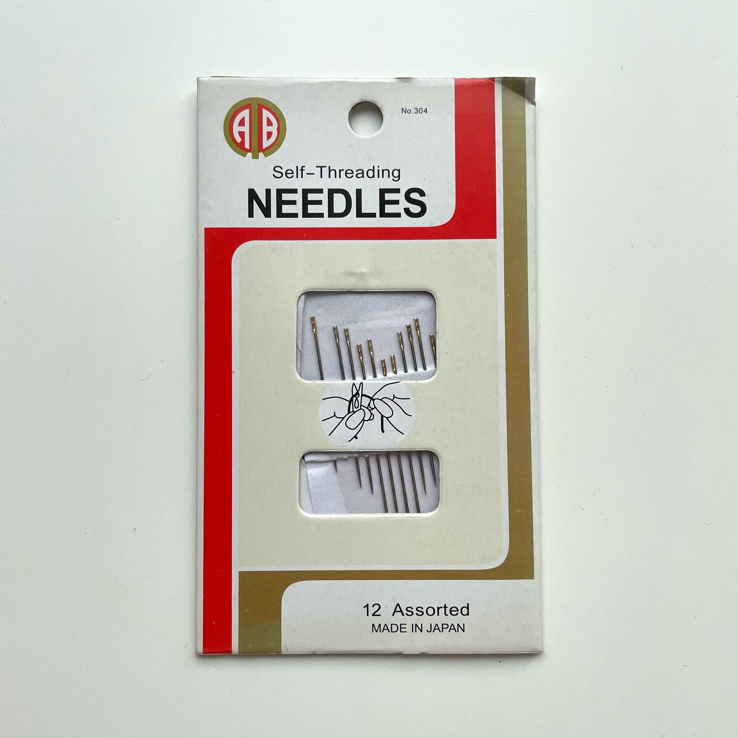 Инструменты: ручной пробойник, установщик люверсов, мел, иголки ...