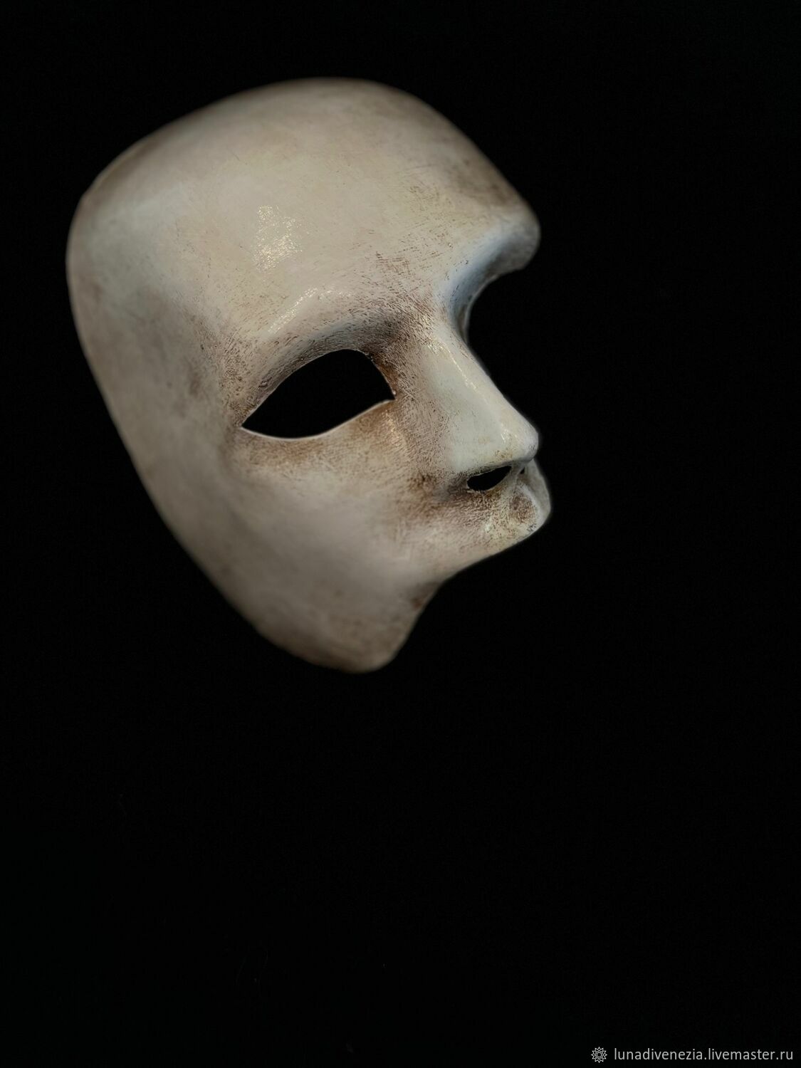 Белая маска в Elden Ring: как получить